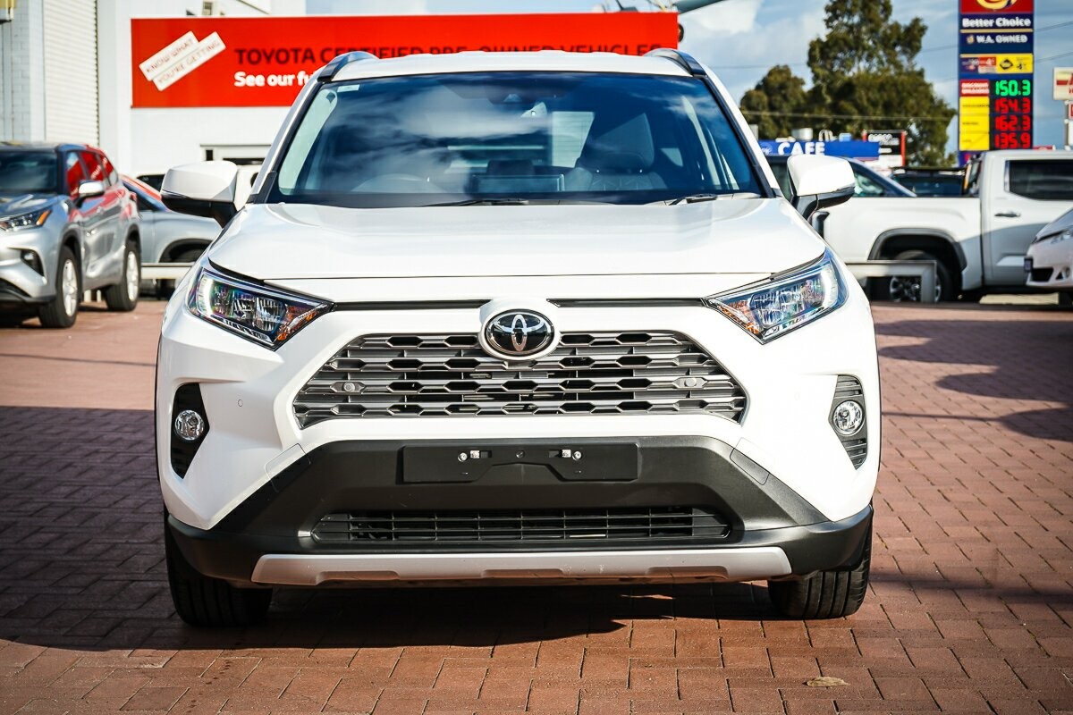 Toyota Rav4 image 3