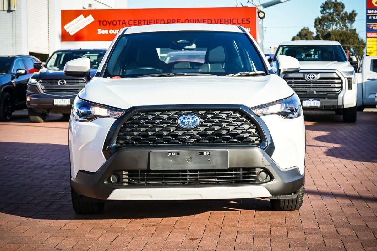 Toyota Corolla Cross image 3