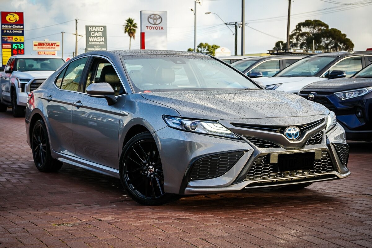 Toyota Camry image 1