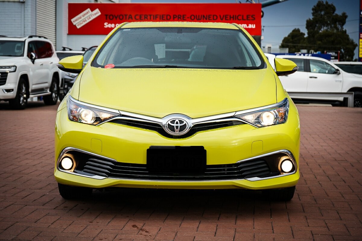 Toyota Corolla image 3