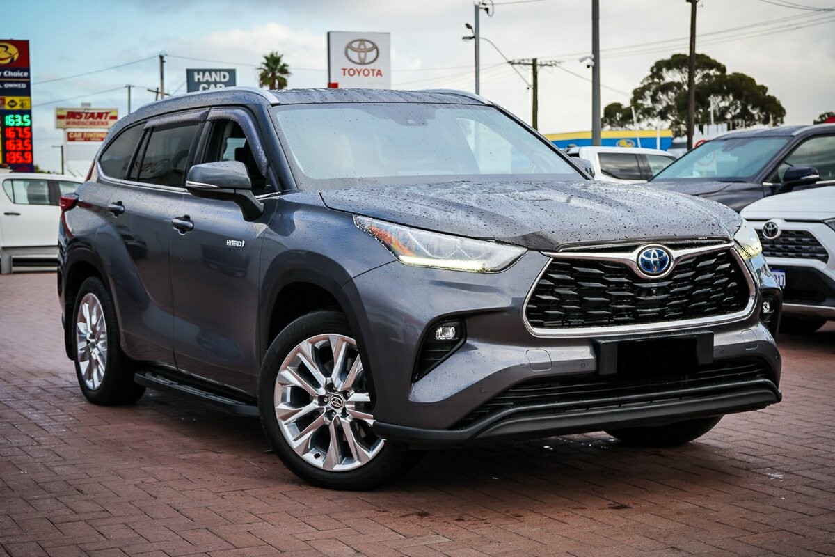 Toyota Kluger image 1