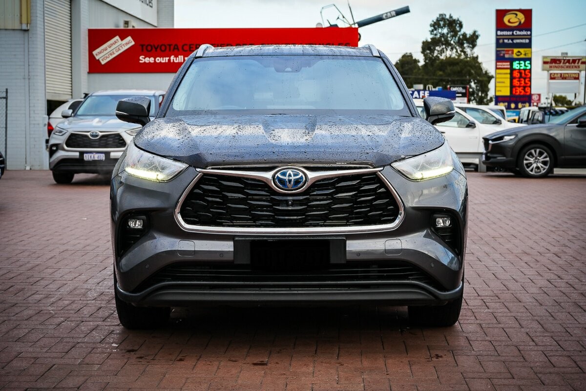 Toyota Kluger image 3