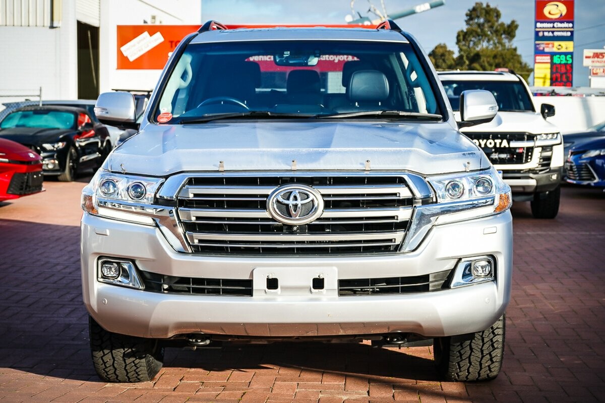 Toyota Landcruiser image 3