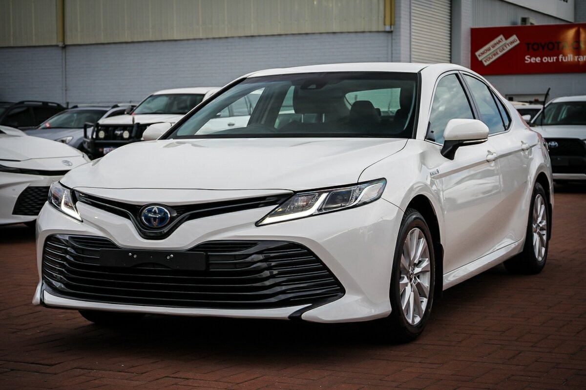 Toyota Camry image 4