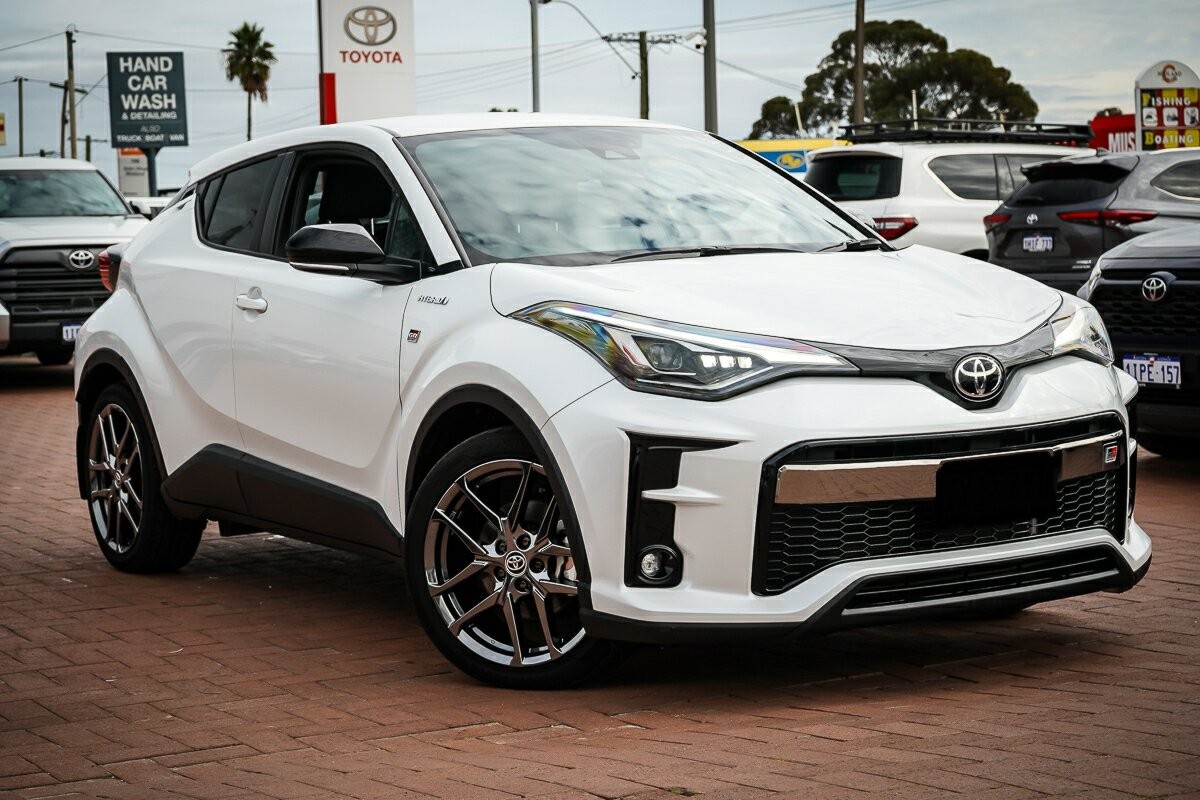 Toyota C-hr image 1