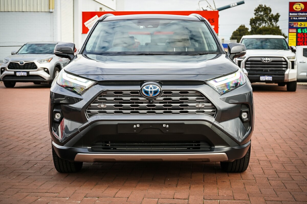 Toyota Rav4 image 3