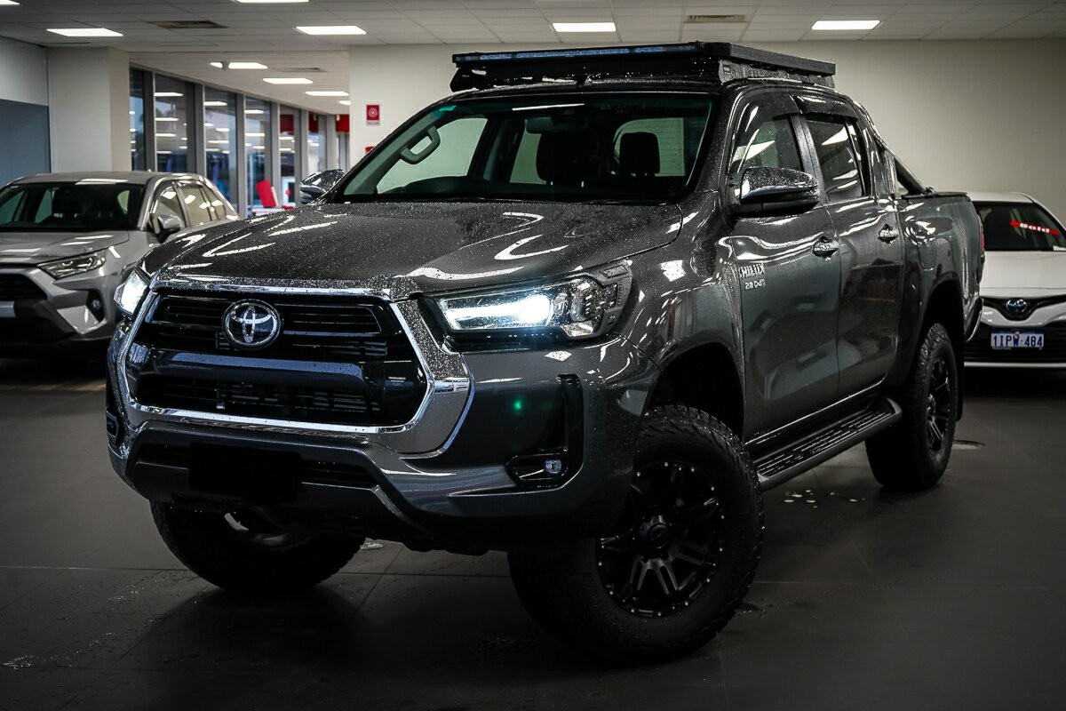 Toyota Hilux image 1