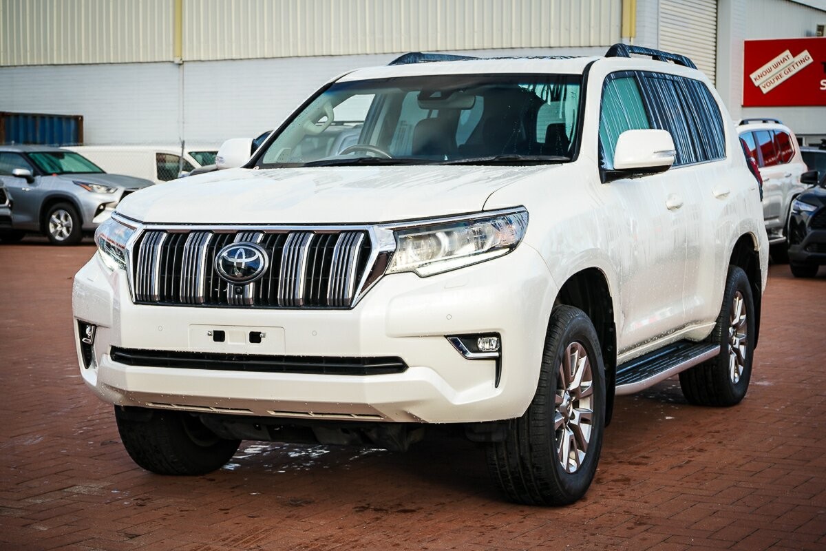 Toyota Landcruiser Prado image 4
