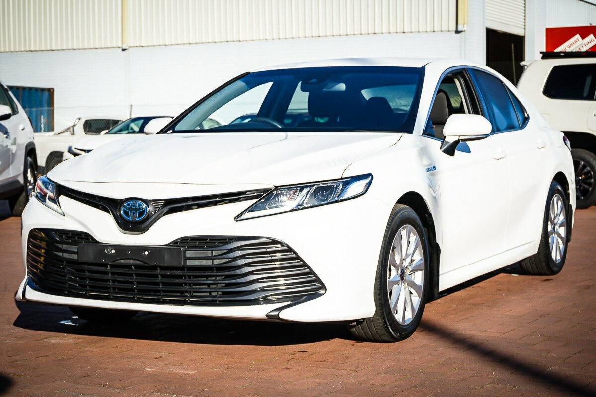 Toyota Camry image 4