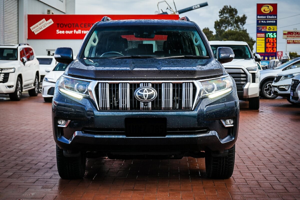 Toyota Landcruiser Prado image 3