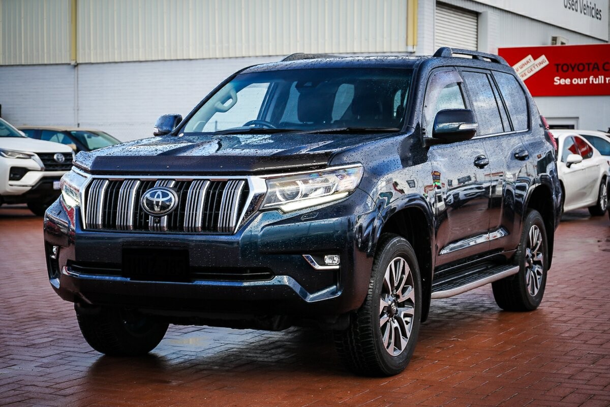Toyota Landcruiser Prado image 4