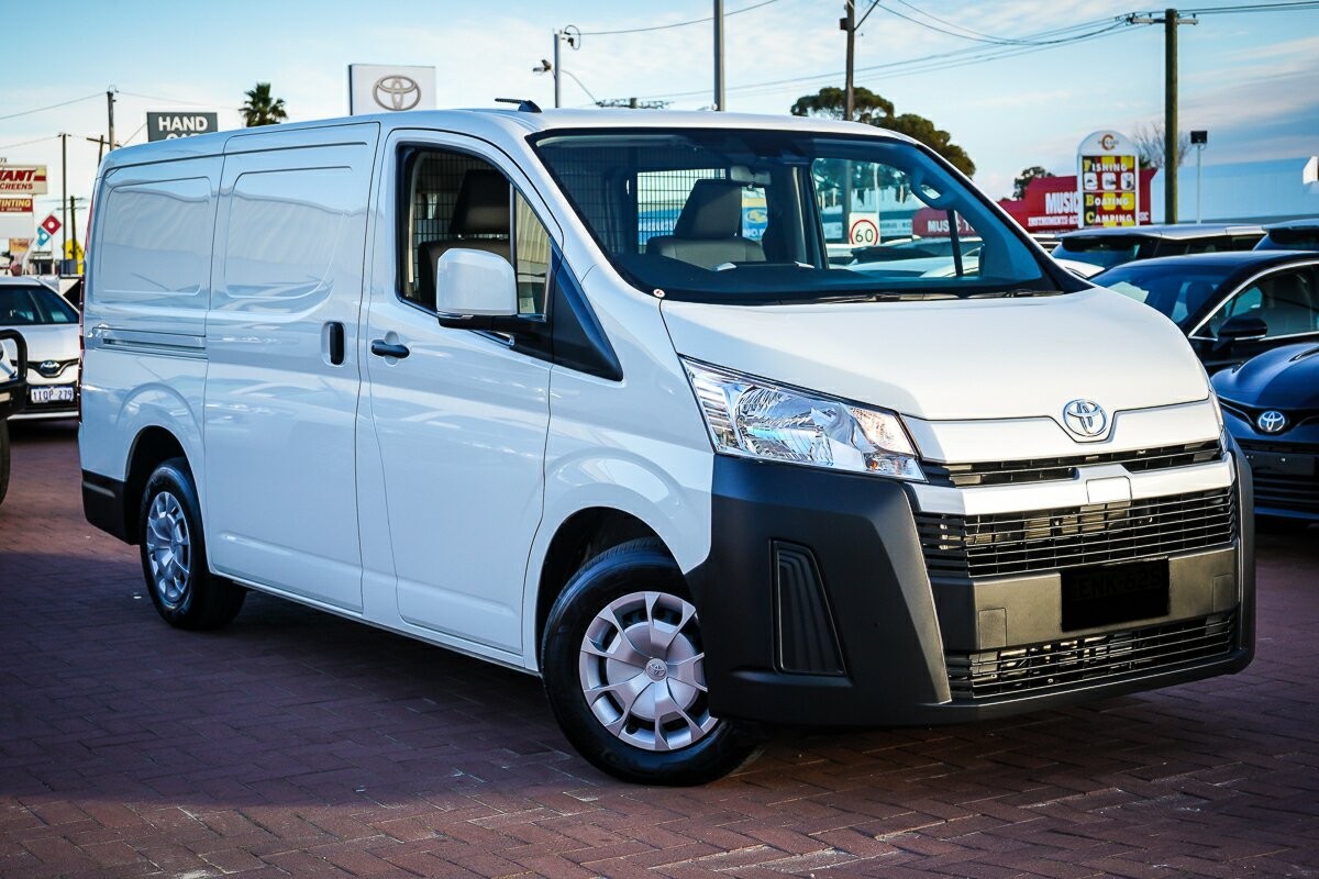 Toyota Hiace image 1