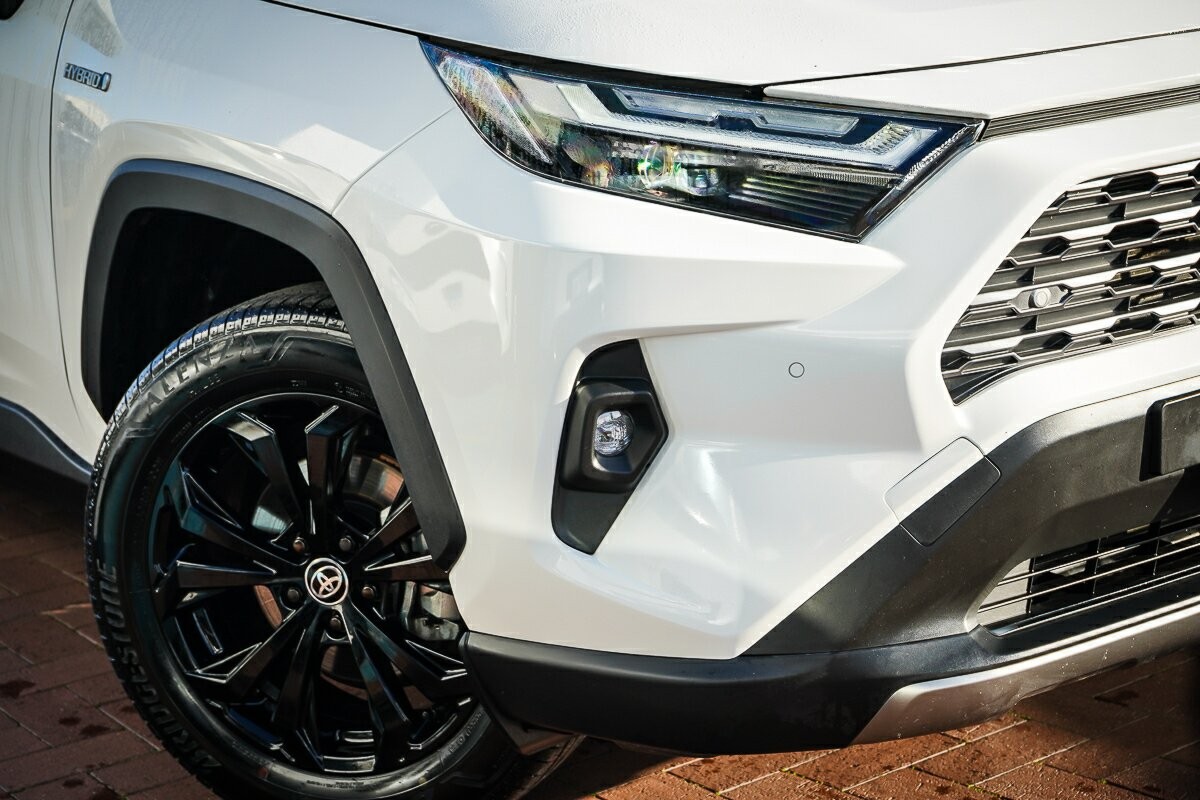 Toyota Rav4 image 2