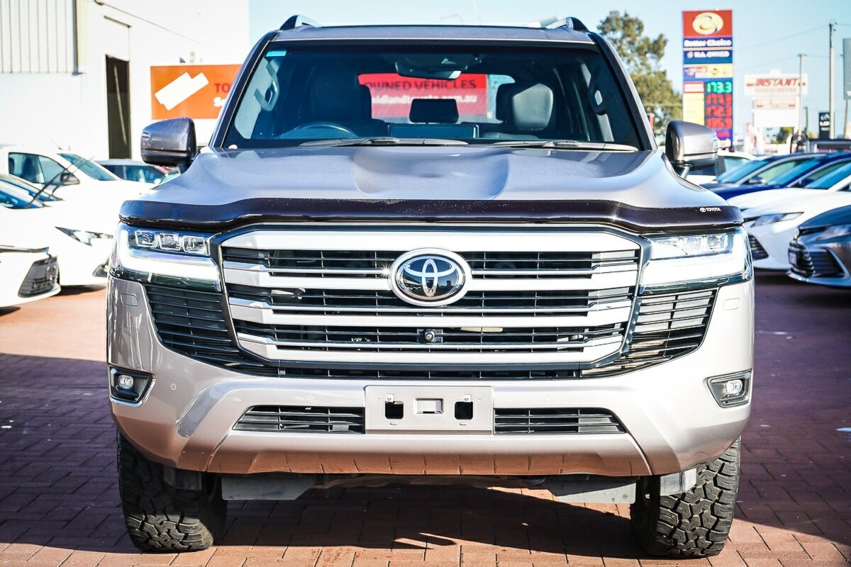 Toyota Landcruiser image 3