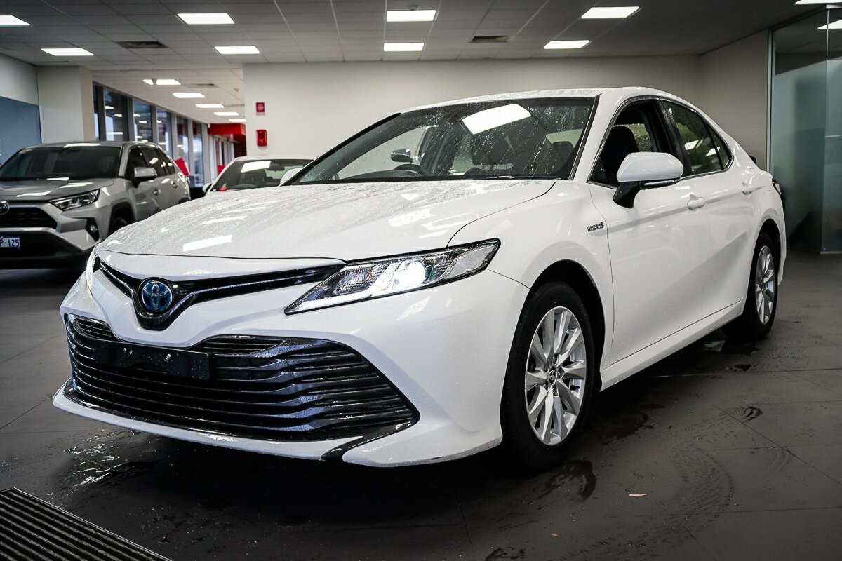 Toyota Camry image 4