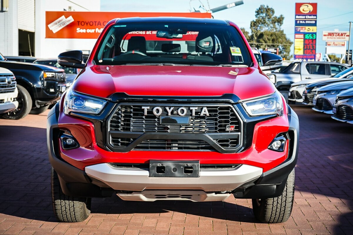 Toyota Hilux image 3