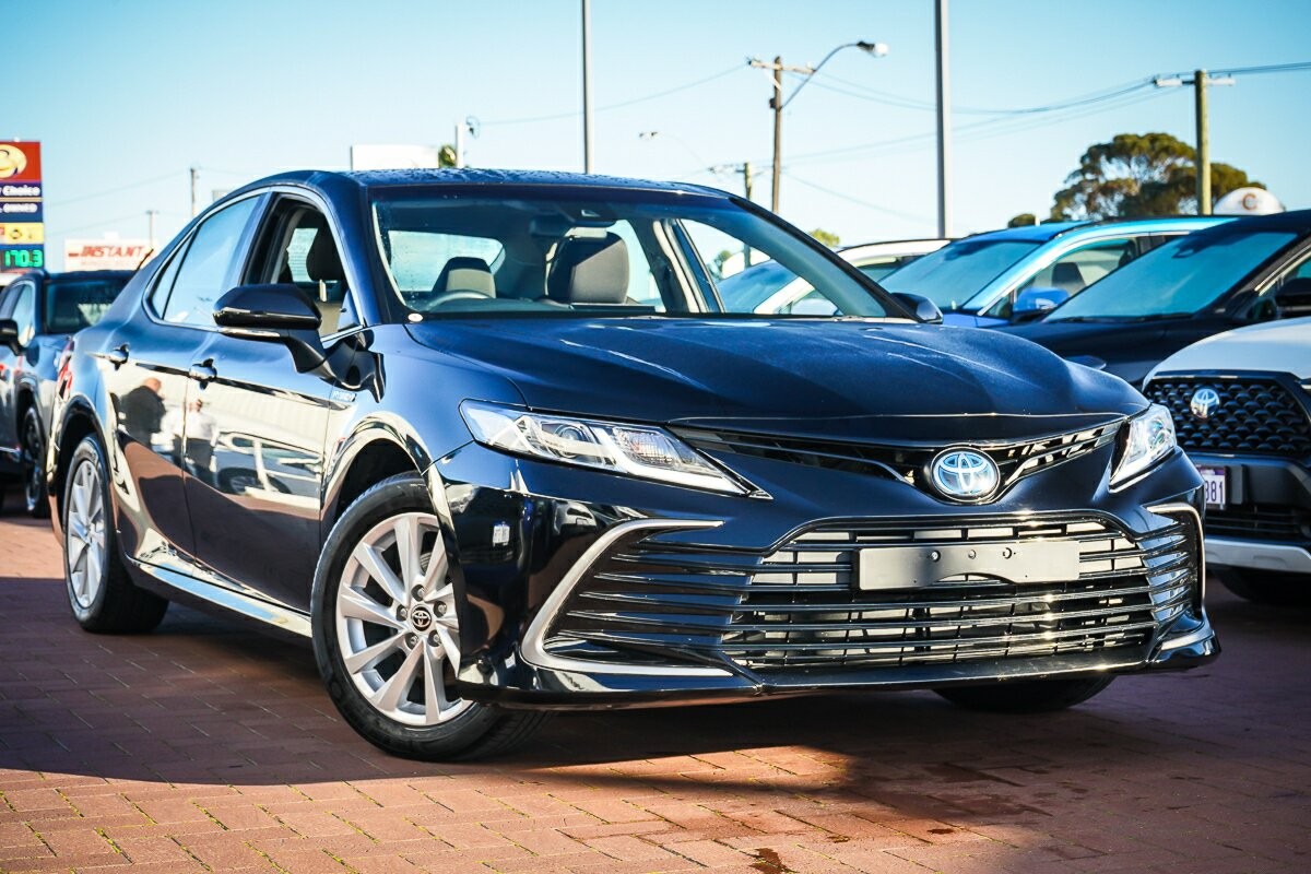 Toyota Camry image 1