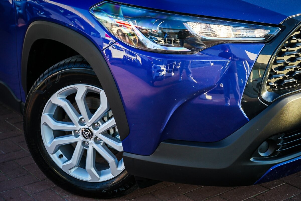 Toyota Corolla Cross image 2