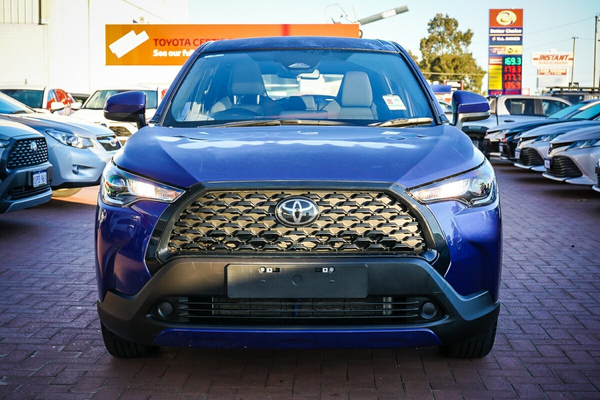 Toyota Corolla Cross image 3