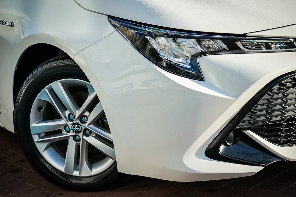 Toyota Corolla image 2