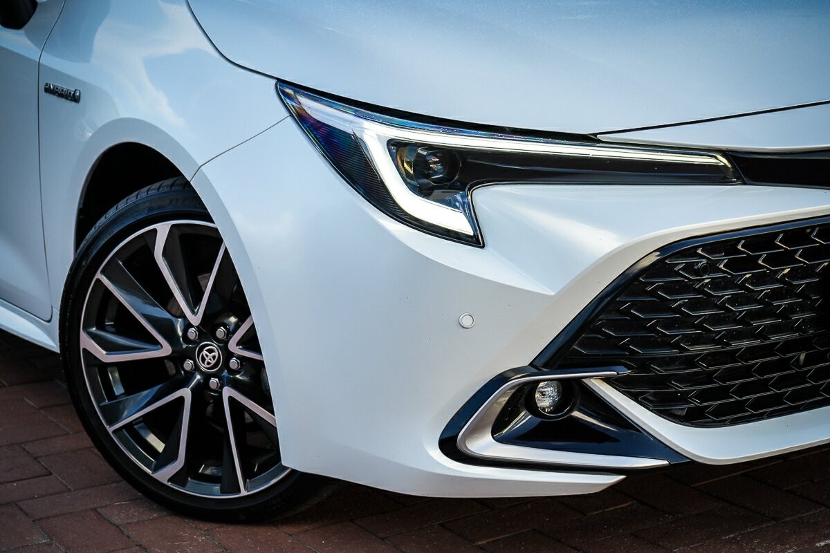 Toyota Corolla image 2