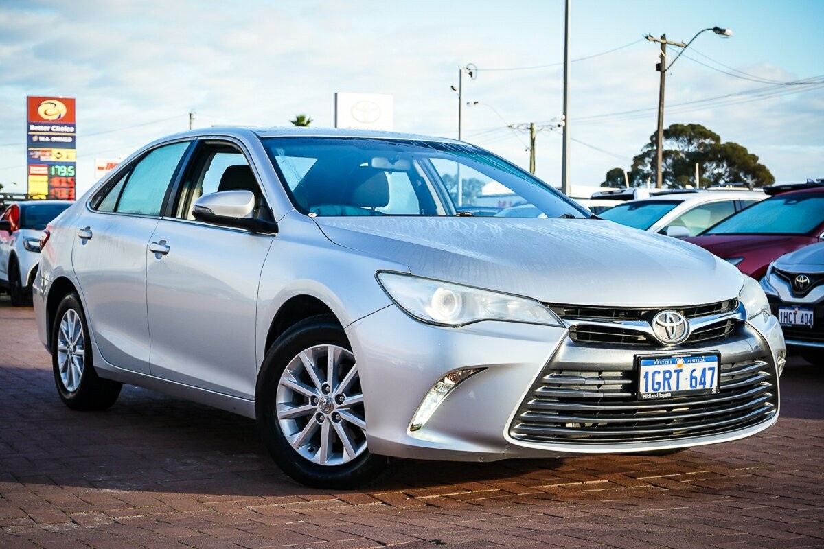 Toyota Camry image 1