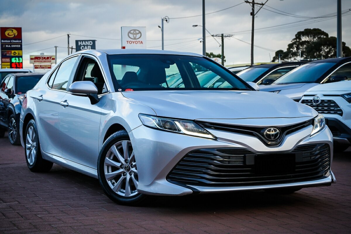 Toyota Camry image 1