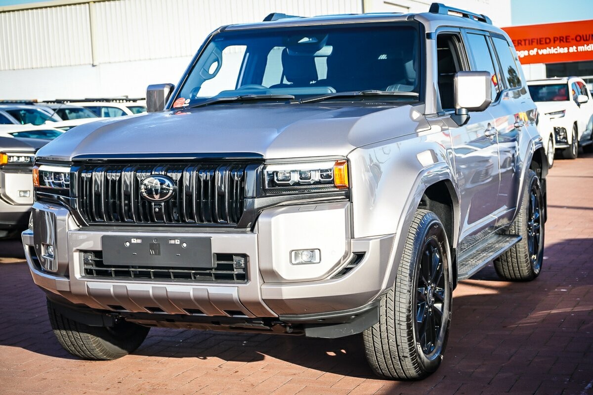 Toyota Landcruiser Prado image 4