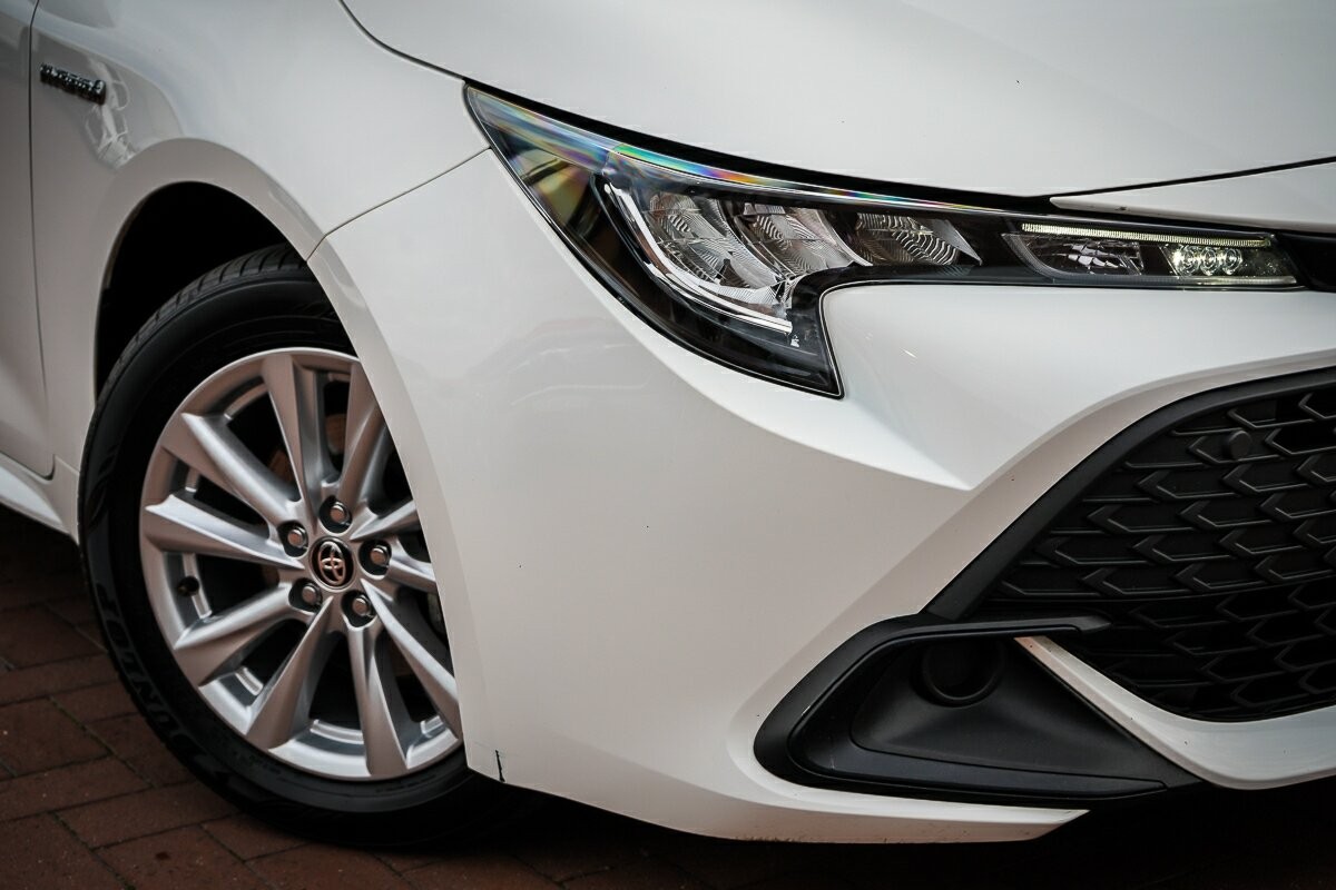 Toyota Corolla image 2
