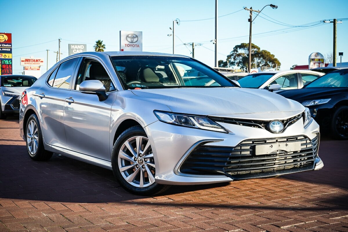 Toyota Camry image 1