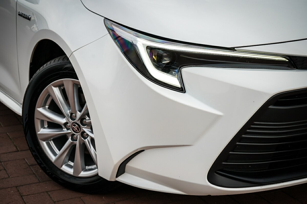 Toyota Corolla image 2