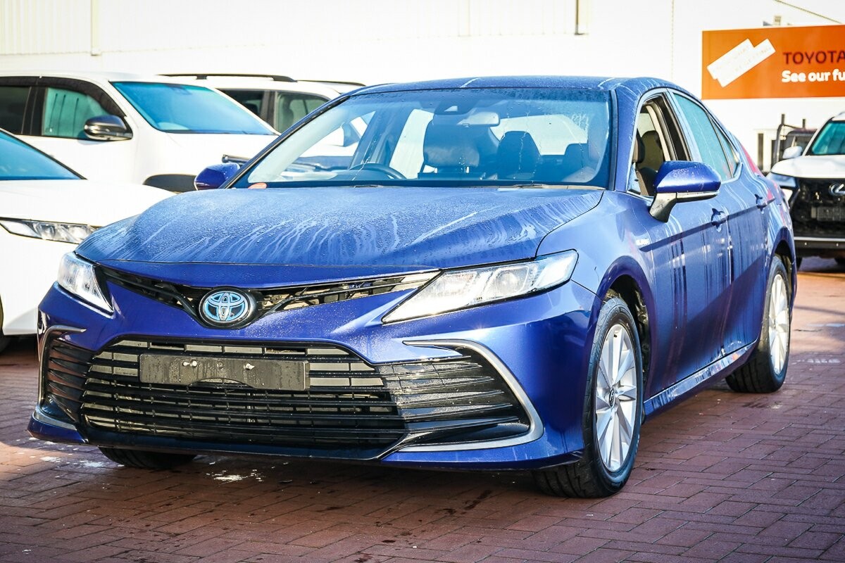 Toyota Camry image 4