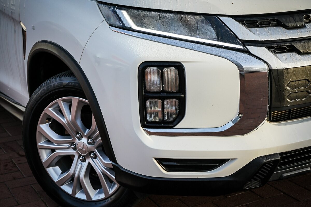 Mitsubishi Asx image 2