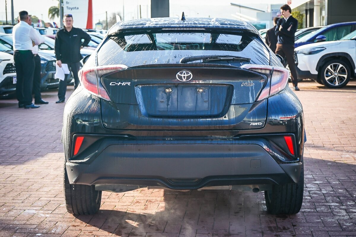 Toyota C-hr image 1