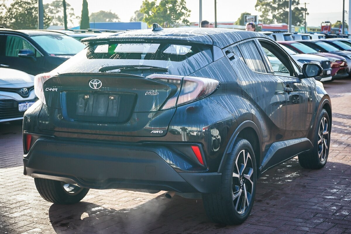 Toyota C-hr image 4
