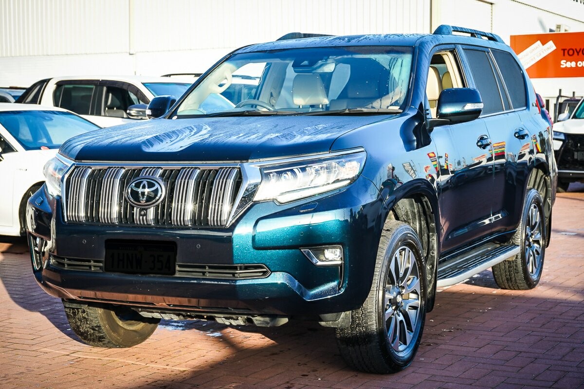Toyota Landcruiser Prado image 4