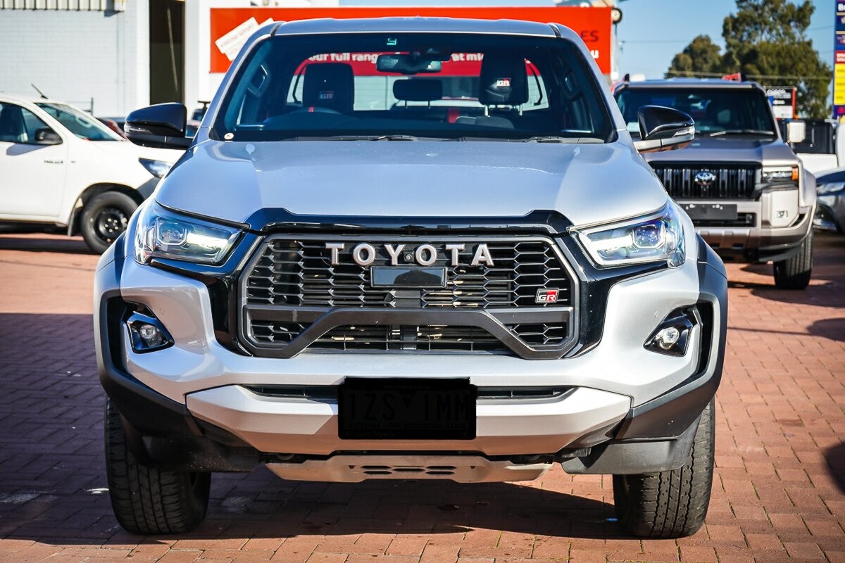 Toyota Hilux image 3