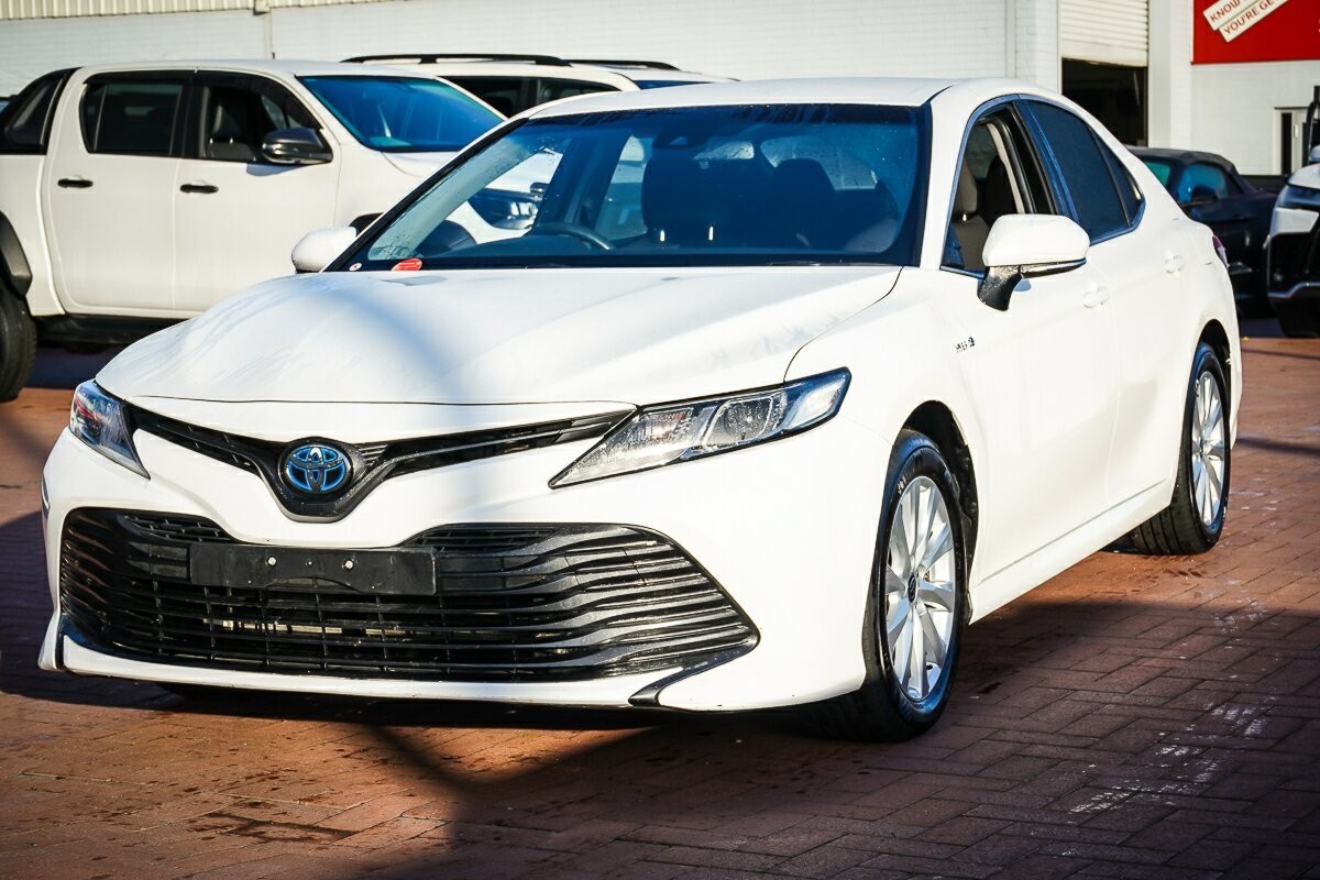 Toyota Camry image 4
