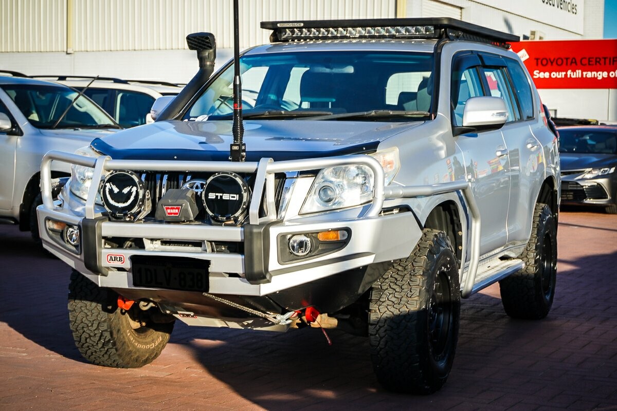 Toyota Landcruiser Prado image 4