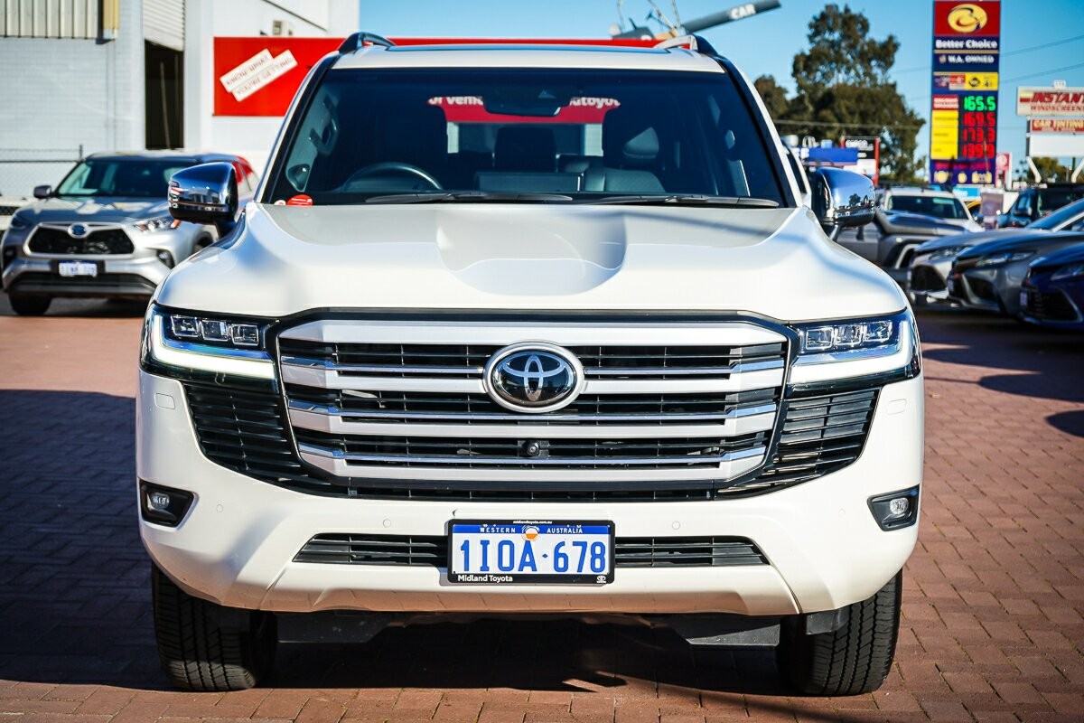 Toyota Landcruiser image 3