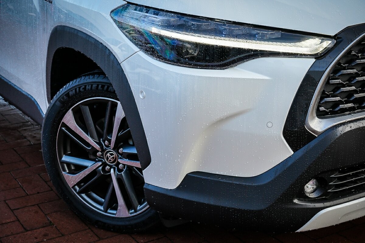 Toyota Corolla Cross image 2