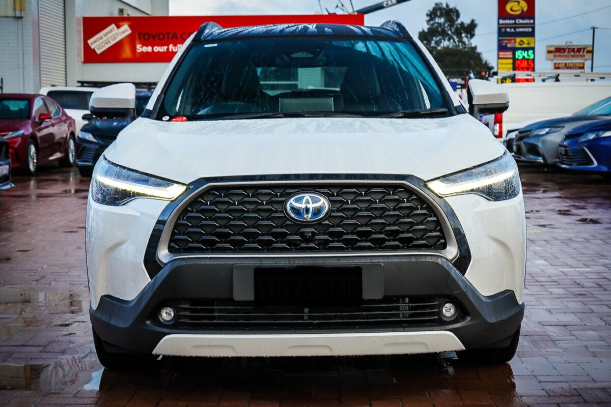 Toyota Corolla Cross image 3