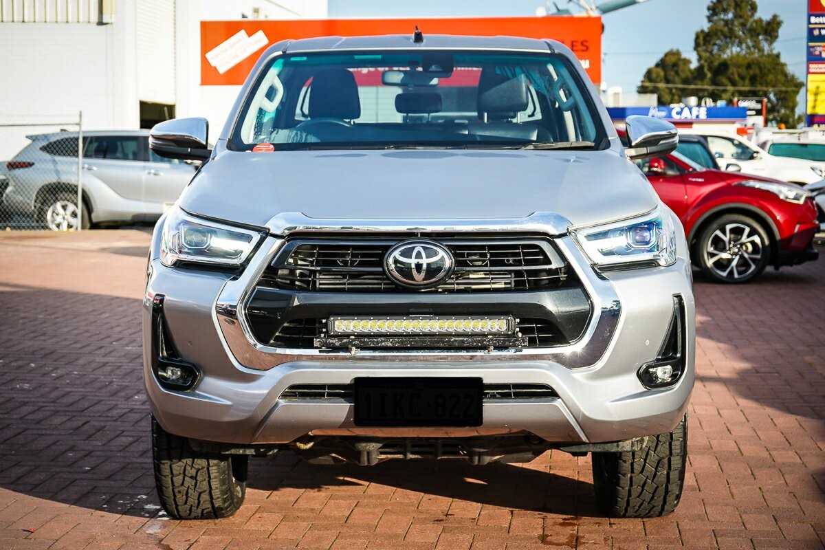 Toyota Hilux image 3