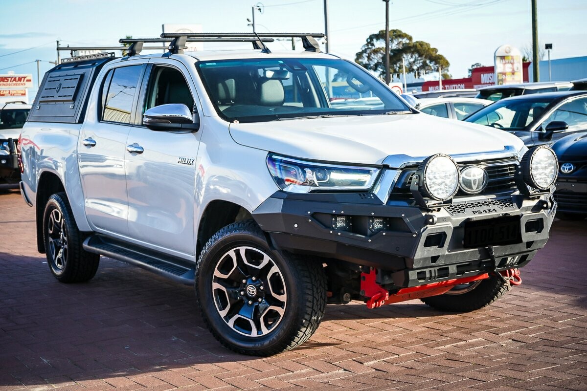 Toyota Hilux image 1