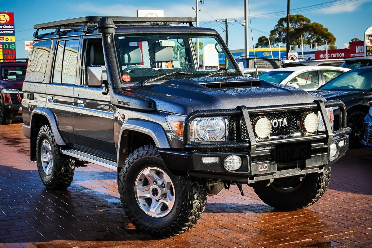 Toyota Landcruiser image 1
