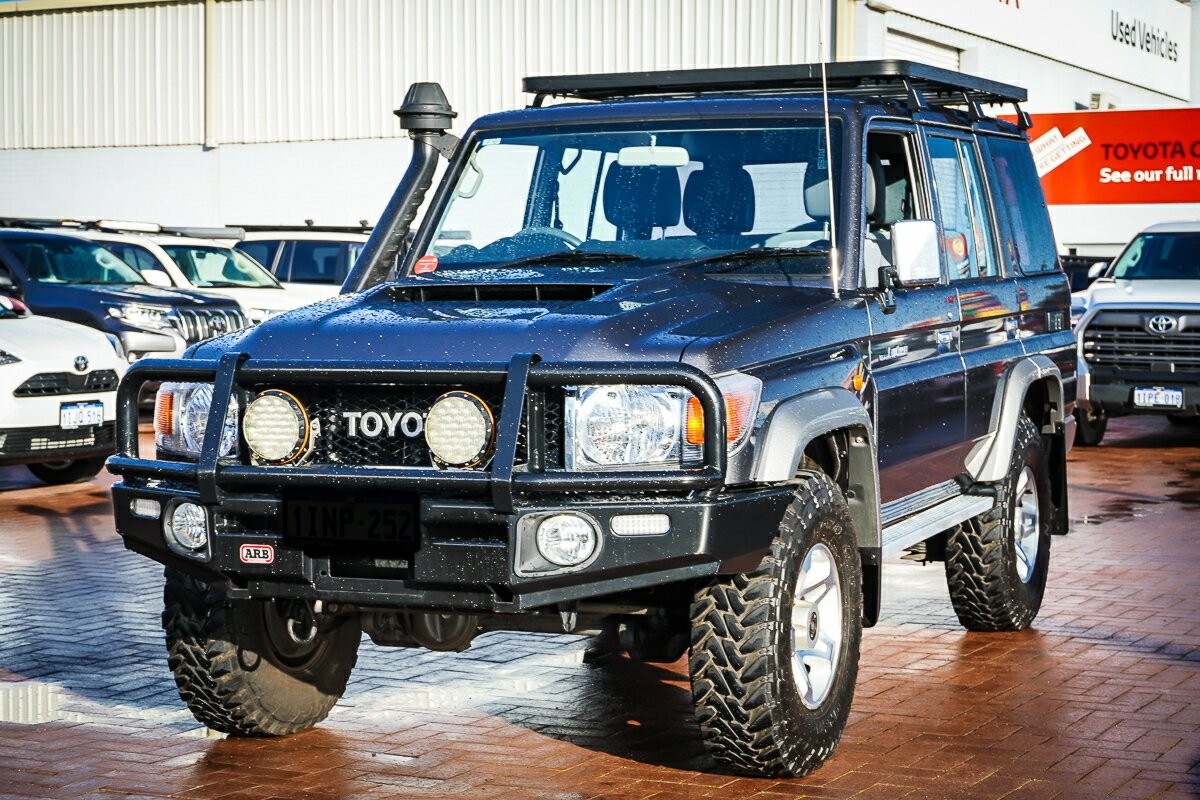 Toyota Landcruiser image 4