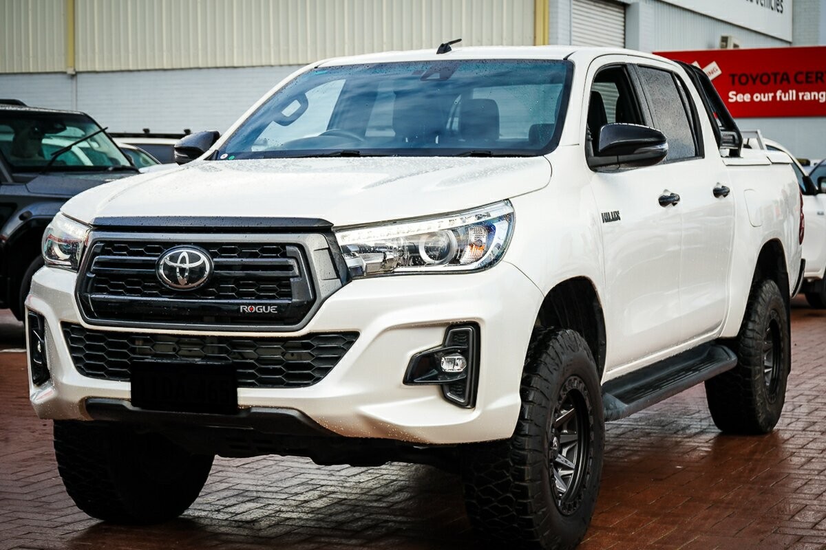 Toyota Hilux image 4