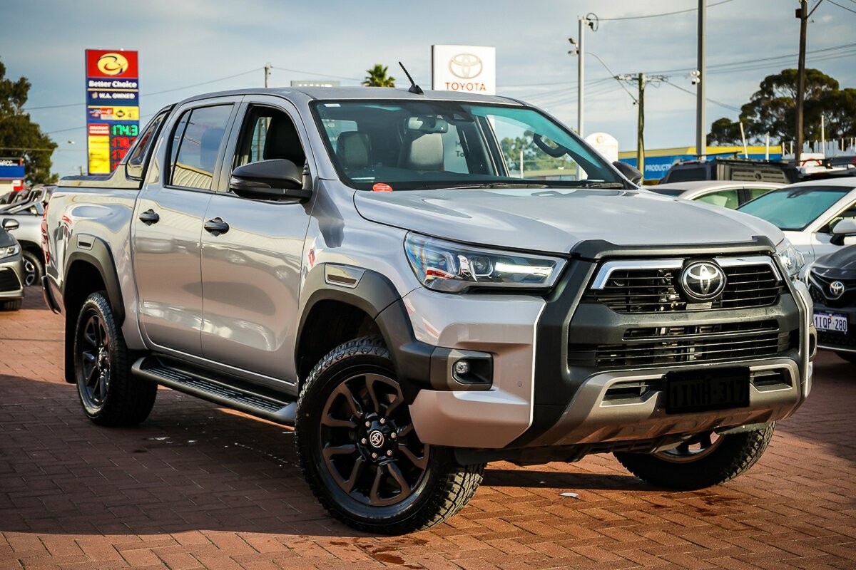 Toyota Hilux image 1
