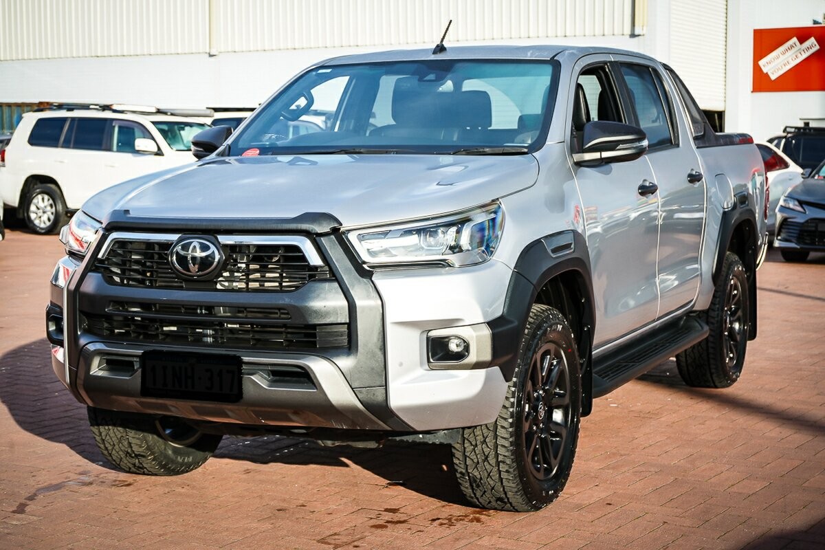 Toyota Hilux image 4