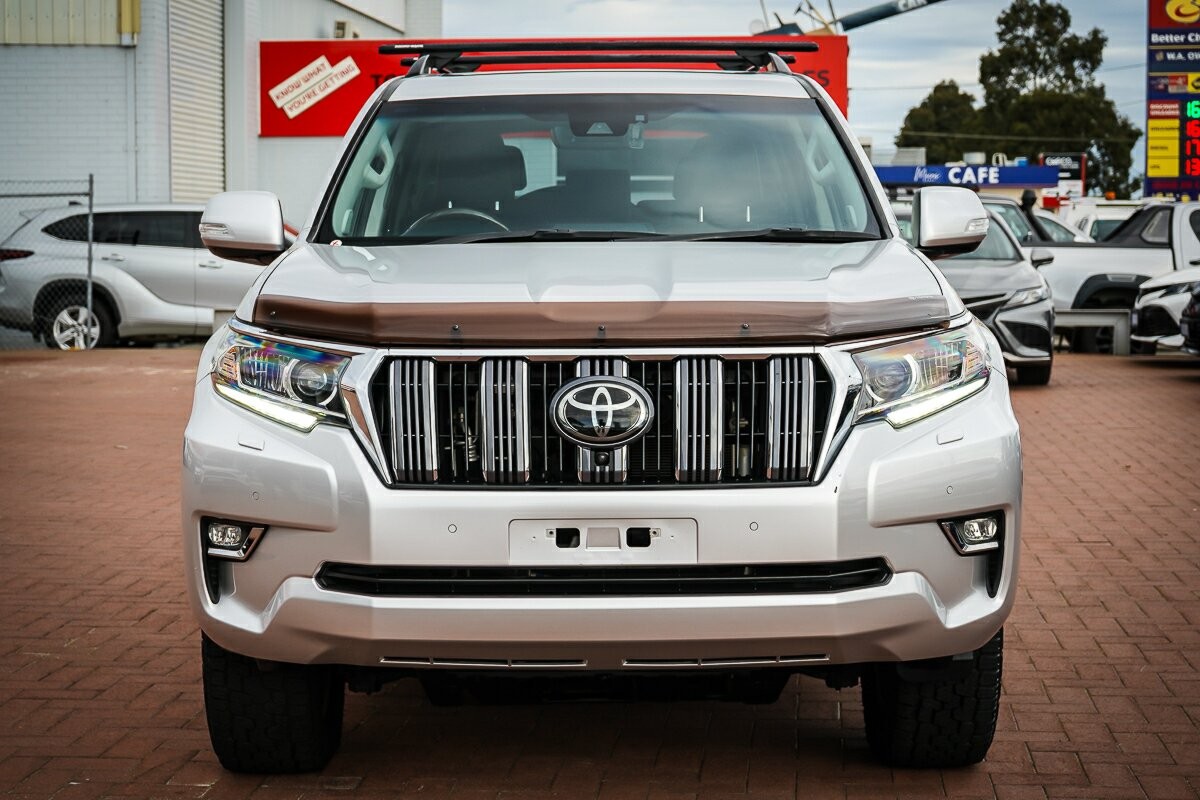 Toyota Landcruiser Prado image 3